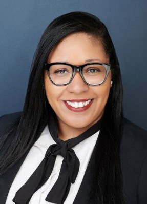Andrea Lowe headshot